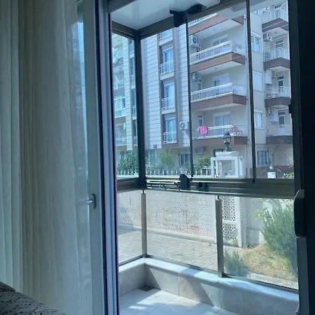 Apartment A House Where Whit Pleasure In The Center Of The