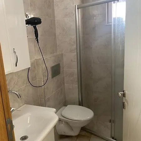 Apartament A House Where Whit Pleasure In The Center Of The *